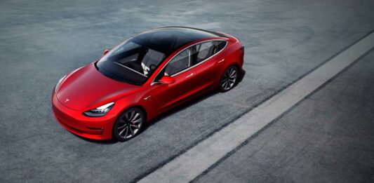 Tesla estaría cerca de la autonomía nivel 5 | Así lo asegura Elon Musk Tesla Model 3