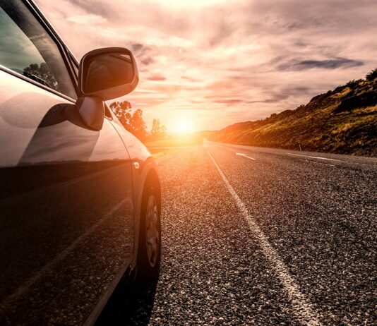 Autos solares | Qué son, cómo funcionan, primeros prototipos auto solar en carretera