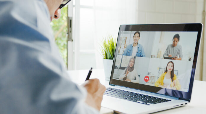 Desde oler en remoto hasta una IA trascriptora | ¿El futuro de las videollamadas? 1-Videollamada