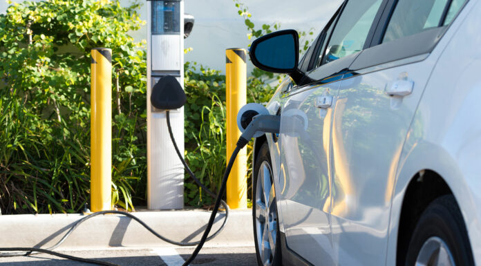 Híbrido vs. híbrido enchufable | Definiciones y diferencias Híbrido vs híbrido enchufable PRIC