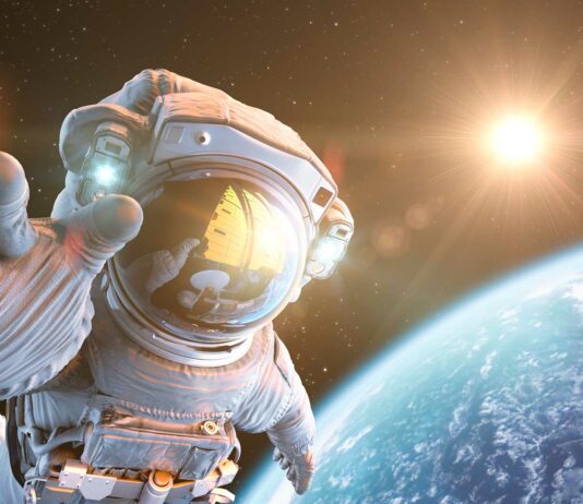 ¿Quién será el primero en grabar una peli en el espacio? | Rusia se adelantó a Hollywood 1-Espacio-Astronauta-(1)
