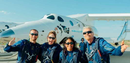 Virgin Galactic | Así fue el primer viaje al espacio de Richard Branson 1-Virgin-Gallactic