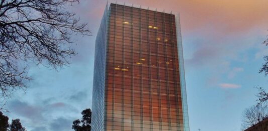 Edificios en las nubes | Arquitecto propone estructuras flotantes para ‘vivir en el aire’ edificios en las nubes