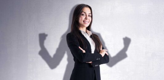 Jefe o líder: la batalla interminable entre poder y liderazgo jefe o líder