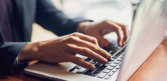 ¿Cómo hacer una grabación de vídeo de la pantalla de la PC? mejores laptops 2022