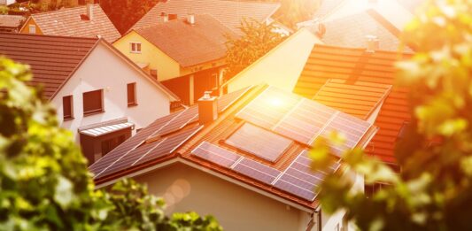 Energía solar con Paneles fotovoltaico, el presente tecnológico Energía solar con Paneles fotovoltaico, el presente tecnológico