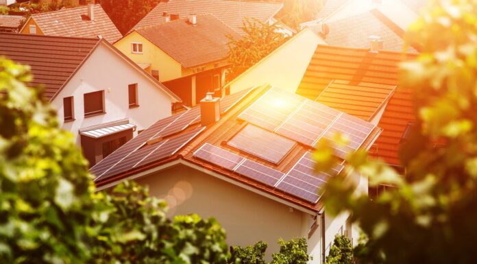 Energía solar con Paneles fotovoltaico, el presente tecnológico Energía solar con Paneles fotovoltaico, el presente tecnológico