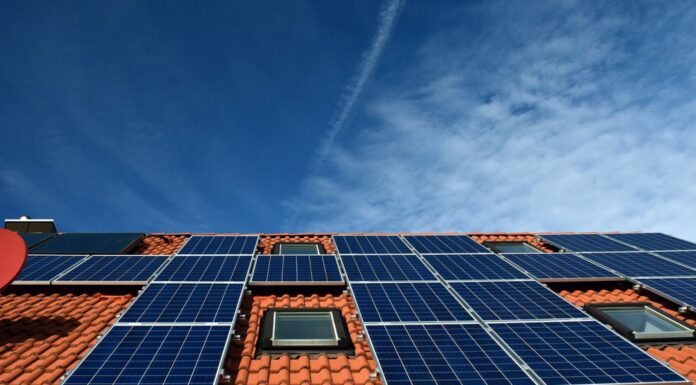 Baterías para paneles solares | Qué son, características, tipos, precios