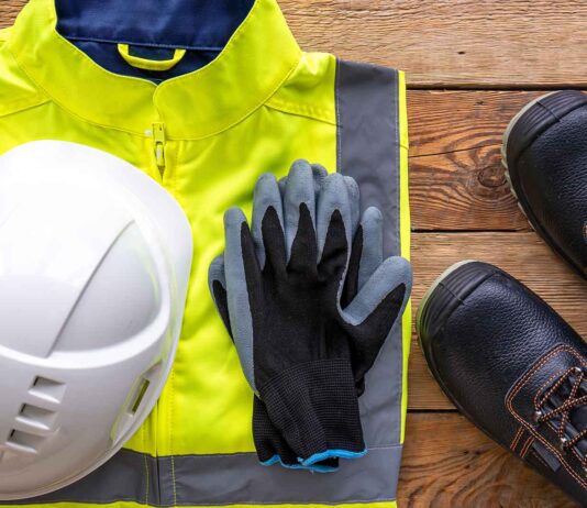 Adaptación de materiales de ropa deportiva a la ropa de trabajo el-uso-de-los-materiales-de-la-ropa-deportiva-en-la-ropa-de-trabajo